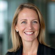 Professionellt porträtt av Katarina Holm, Grundare & Senior HR-strateg vid Hedmark HR.